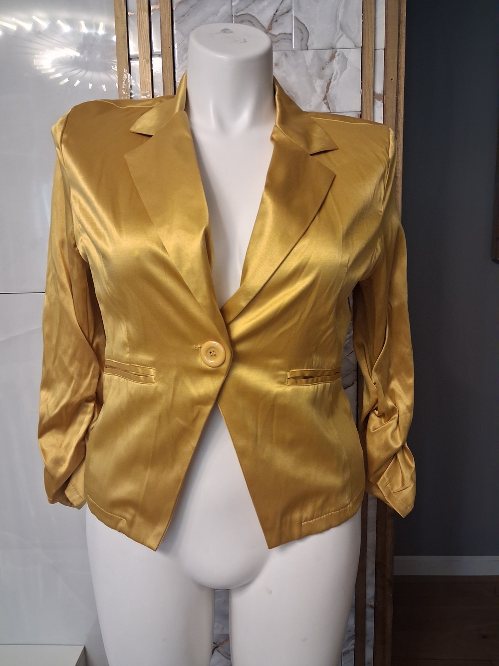 last kiss Gold Satin Single-Button Blazer